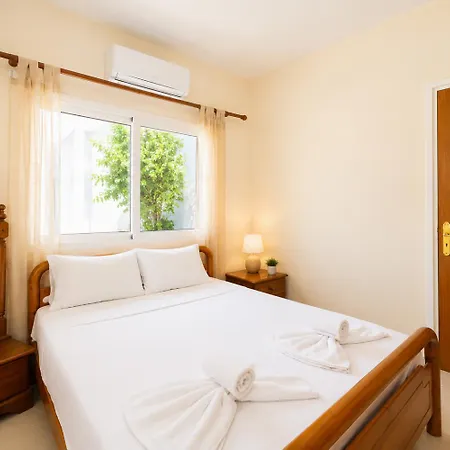 Argiro Bright Villa Paralimni